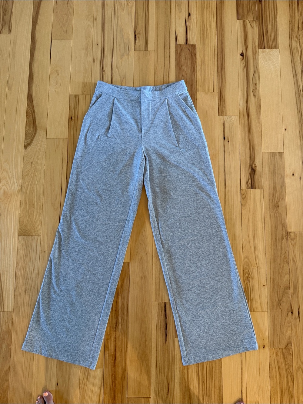 Vuori Light Heather Gray Elevation Trouser in DreamKnit - Picture 4 of 8